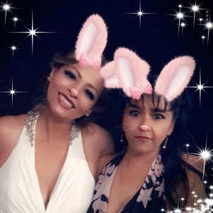 Meet your Posher, Elia